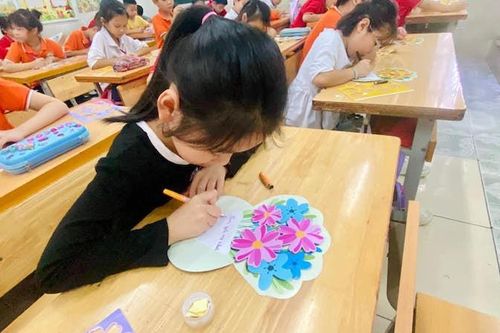 Hà Nội phấn đấu giải quyết dứt điểm việc thiếu trường, lớp