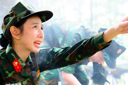 Khó hiểu chuyện 8 sao nữ không biết nấu cơm, nhầm đường với mì chính