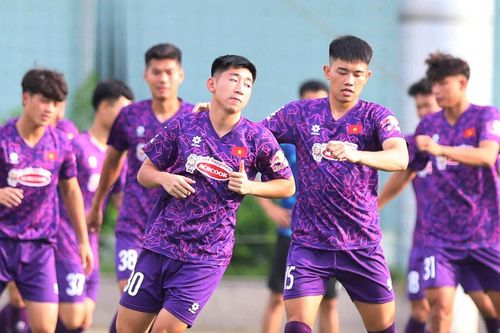 U22 Việt Nam vắng nhiều cầu thủ, Văn Trường chấn thương
