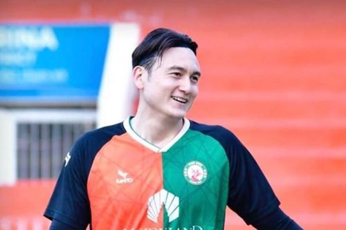 Thủ môn Đặng Văn Lâm nhận thù lao 'khủng' khi xuống hạng Nhất thi đấu; Messi chưa hẹn ngày tái xuất
