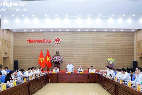 Đẩy mạnh phân cấp trong các cơ quan hành chính nhà nước trên địa bàn tỉnh Nghệ An