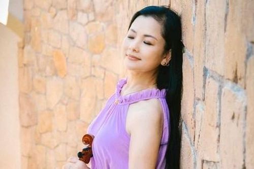 Nghệ sĩ Nhân dân Thu Quế: Mỹ nhân màn ảnh Việt khoe vẻ ngoài quyến rũ ở tuổi U60