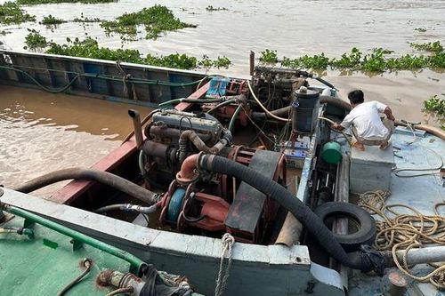 An Giang: Bắt vụ vận chuyển cát nghi sử dụng giấy tờ giả