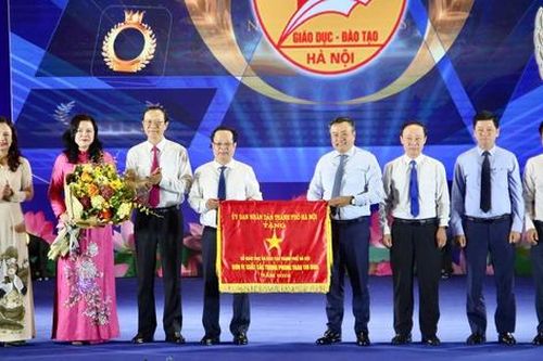 Ngành giáo dục Thủ đô: Kỷ cương trách nhiệm, đổi mới sáng tạo bước vào năm học mới