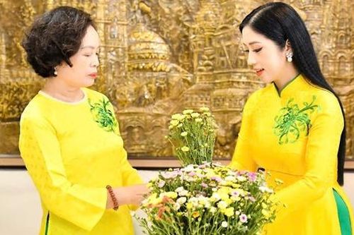 NSƯT Phương Nga và món quà đặc biệt dành tặng mẹ