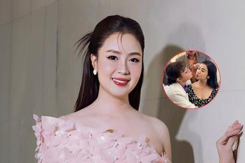 'Mẹ ruột' Hồng Diễm U60 trẻ đẹp ngang ngửa Thanh Hương khi chung khung hình