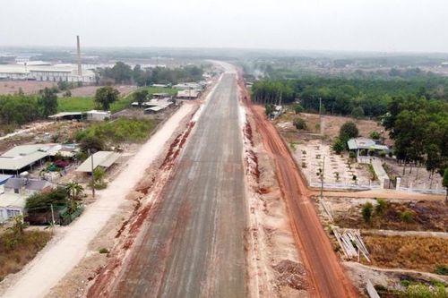 Đồng Nai 'sốt ruột' vì mặt bằng 2 dự án giao thông trọng điểm quốc gia