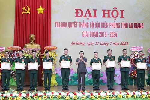 Yêu nước thì phải thi đua