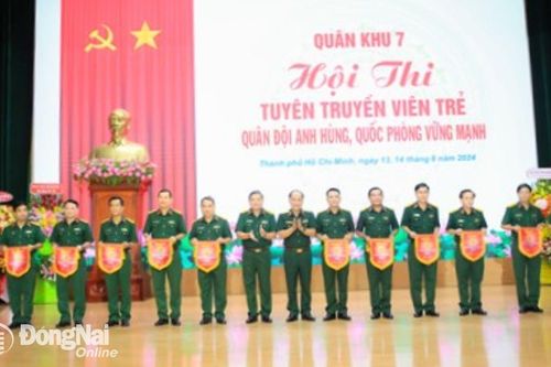Tổ chức thành công Hội thi Tuyên truyền viên trẻ lực lượng vũ trang Quân khu 7