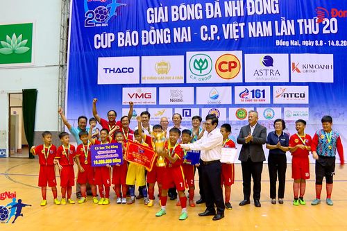 Kịch tính với loạt sút penalty quyết định nhà vô địch