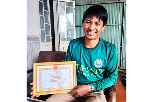 Puih Bôi: Bí thư chi bộ nói đi đôi với làm
