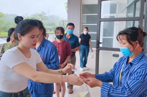 Ấm lòng người bệnh từ những bếp ăn tình thương