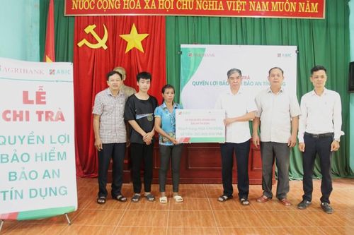 Chi trả 205 triệu đồng cho khách hàng tham gia bảo hiểm Bảo an tín dụng