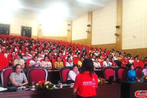Truyền thông kiến thức về sinh đẻ an toàn và chăm sóc sức khỏe trẻ em