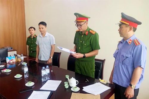 Khởi tố lãnh đạo trường nghề về tội 'giả mạo trong công tác'