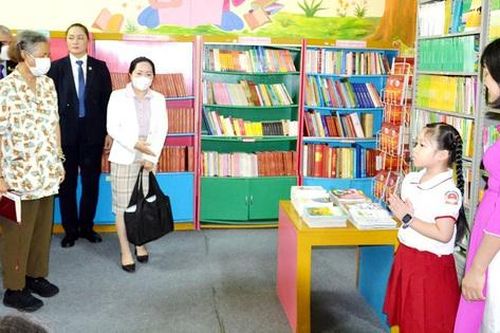 Công chúa Thái Lan thăm học sinh Lào Cai