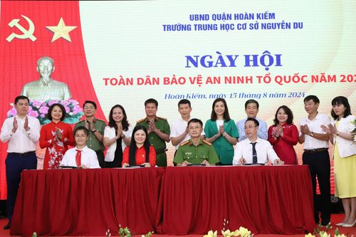 Rộn ràng Ngày hội toàn dân bảo vệ an ninh Tổ quốc
