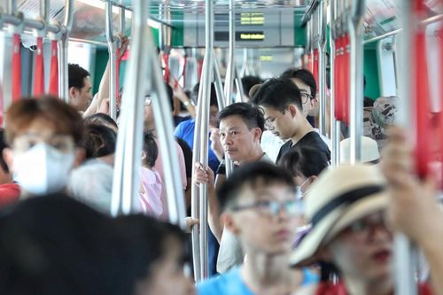 Gần 400.000 người dân đi tàu Nhổn-Ga Hà Nội trong 7 ngày khai thác