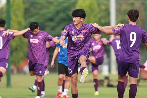 Cầu thủ U22 Việt Nam nói gì về HLV Kim Sang-sik ở lần đầu hội quân?