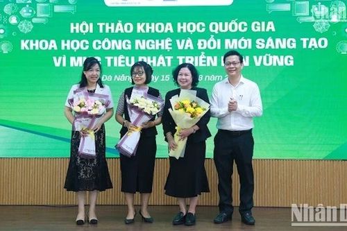Đẩy mạnh hoạt động khoa học, công nghệ và đổi mới sáng tạo trong giáo dục đại học
