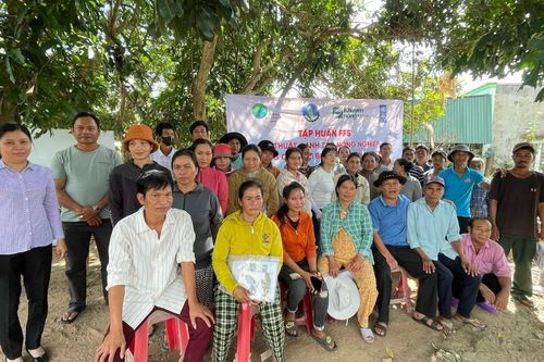 Hỗ trợ kiến thức quản lý đất, kỹ thuật chăm sóc cho nông dân