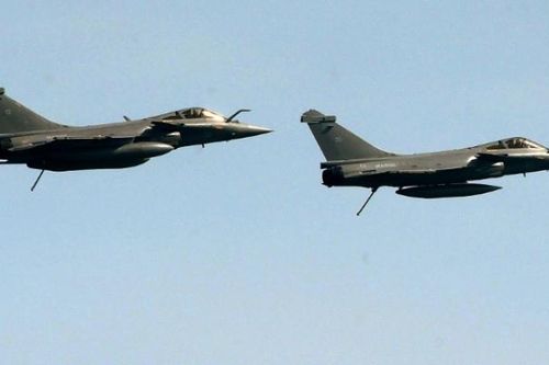 Cường kích Rafale của Pháp va chạm giữa không trung, hai phi công Pháp tử nạn