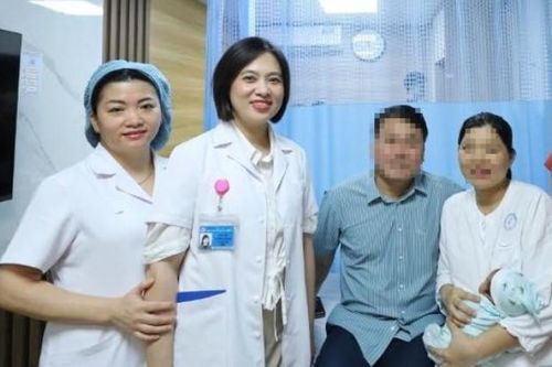 Người phụ nữ 41 tuổi ở Hà Nội sinh mổ lần thứ 7