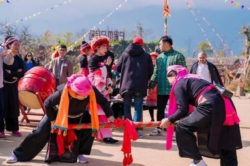 Fansipan tưng bừng 'Mùa vàng bản Mây', mỗi tuần một lễ hội