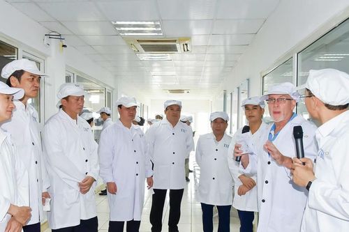Đoàn cán bộ quy hoạch Ủy viên Ban Chấp hành Trung ương Đảng khảo sát hoạt động của Tập đoàn TH tại Nghệ An