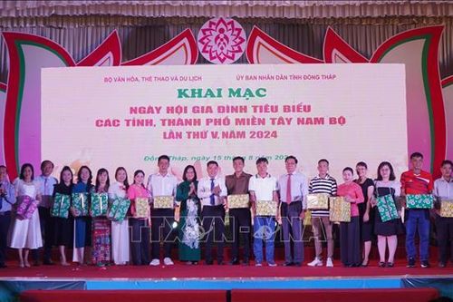 Khai mạc Ngày hội Gia đình tiêu biểu các tỉnh, thành phố miền Tây Nam Bộ lần thứ V