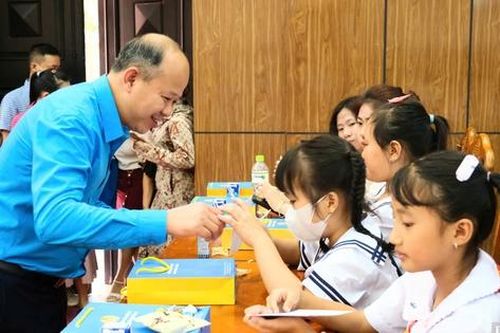 Đà Nẵng: 480 suất học bổng khích lệ cho thế hệ tương lai