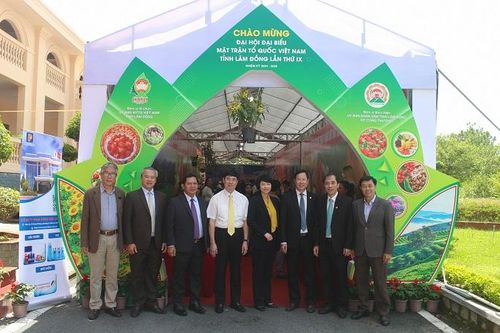 Sản phẩm OCOP thu hút sự quan tâm tại đại hội Mặt trận Tổ quốc tỉnh Lâm Đồng