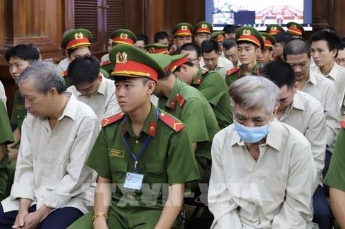 Vụ án liên quan đến Cục Đăng kiểm Việt Nam: Các bị cáo thuộc khối trung tâm đăng kiểm tư nhân thừa nhận hành vi