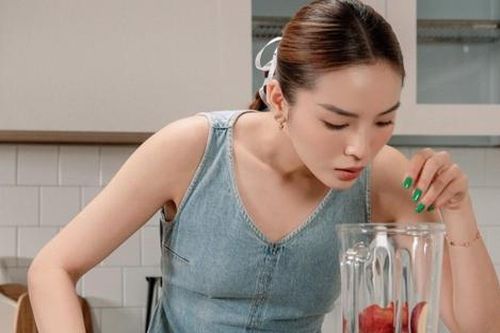 Học bí quyết ăn uống từ hoa hậu Kỳ Duyên để sở hữu vòng eo 59cm