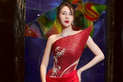 Ca sĩ Thủy Tiên nhận show trở lại