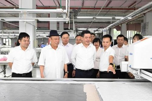 Bộ trưởng Nguyễn Hồng Diên làm việc tại Công ty TNG Thái Nguyên