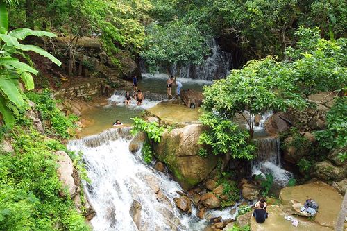 Mùa suối hát ở Thiên Cấm Sơn
