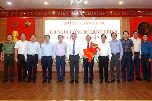 Trao quyết định nghỉ hưu đối với ông Trần Ngọc Thanh