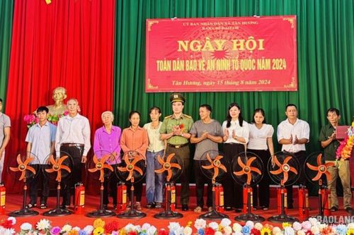 Xã Tân Hương, huyện Bắc Sơn tổ chức Ngày hội toàn dân bảo vệ an ninh Tổ quốc năm 2024