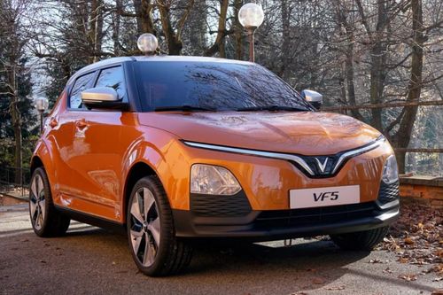 Top 10 mẫu xe bán chạy nhất thị trường Việt tháng 7/2024: VinFast VF 5 gây bất ngờ lớn