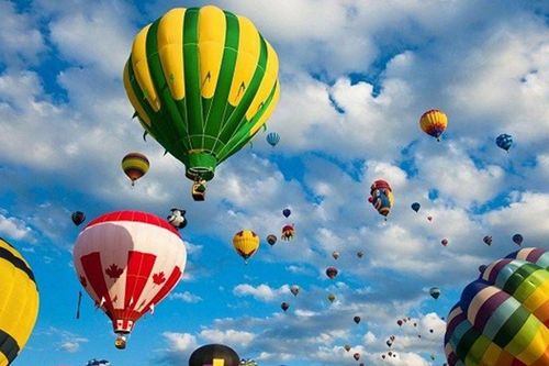 Dịp nghỉ lễ 2/9 năm nay, TP.Hạ Long lần đầu tiên tổ chức Lễ hội khinh khí cầu