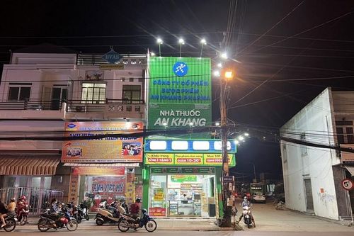 MWG: Bức tranh trái ngược giữa chuỗi bách hóa và chuỗi nhà thuốc