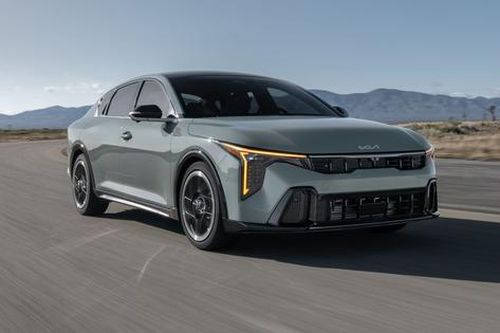 Kia K4 2025 có giá từ khoảng 550 triệu đồng