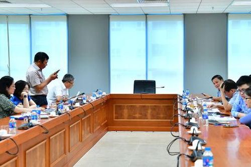 Đảm bảo tính thời sự khi đặt ra các câu hỏi liên quan đến ngân sách, thuế và doanh nghiệp