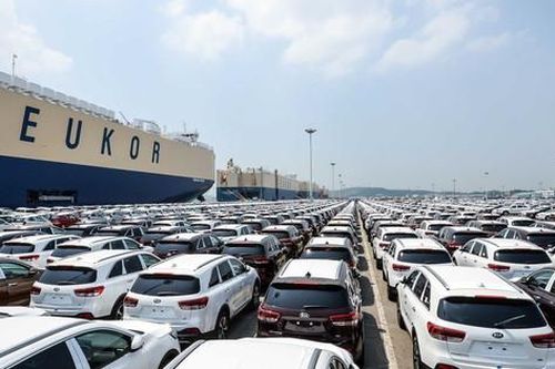 Xuất khẩu ô tô Trung Quốc tăng vọt, Hàn Quốc suy giảm