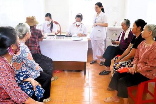 Hải Phòng khám, tư vấn, chăm sóc sức khỏe định kỳ cho người cao tuổi
