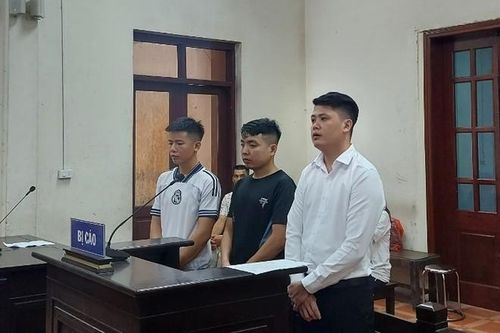 Lĩnh án phạt tù vì 'dắt nhầm' xe máy tại quán karaoke