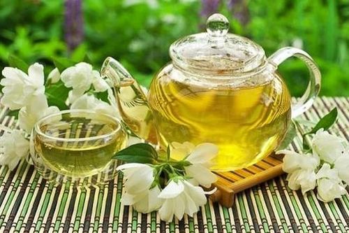 4 loại trà thảo mộc giải độc cơ thể hiệu quả