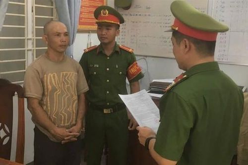Cô gái 20 tuổi treo cổ tự tử do người tình đã có vợ dọa tung clip nhạy cảm