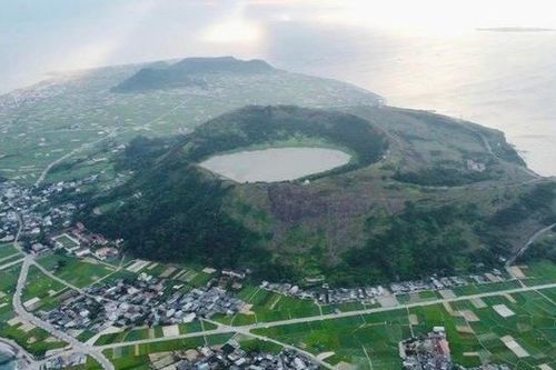 Đề xuất cải tạo miệng núi lửa chứa nước sinh hoạt cho đảo Lý Sơn